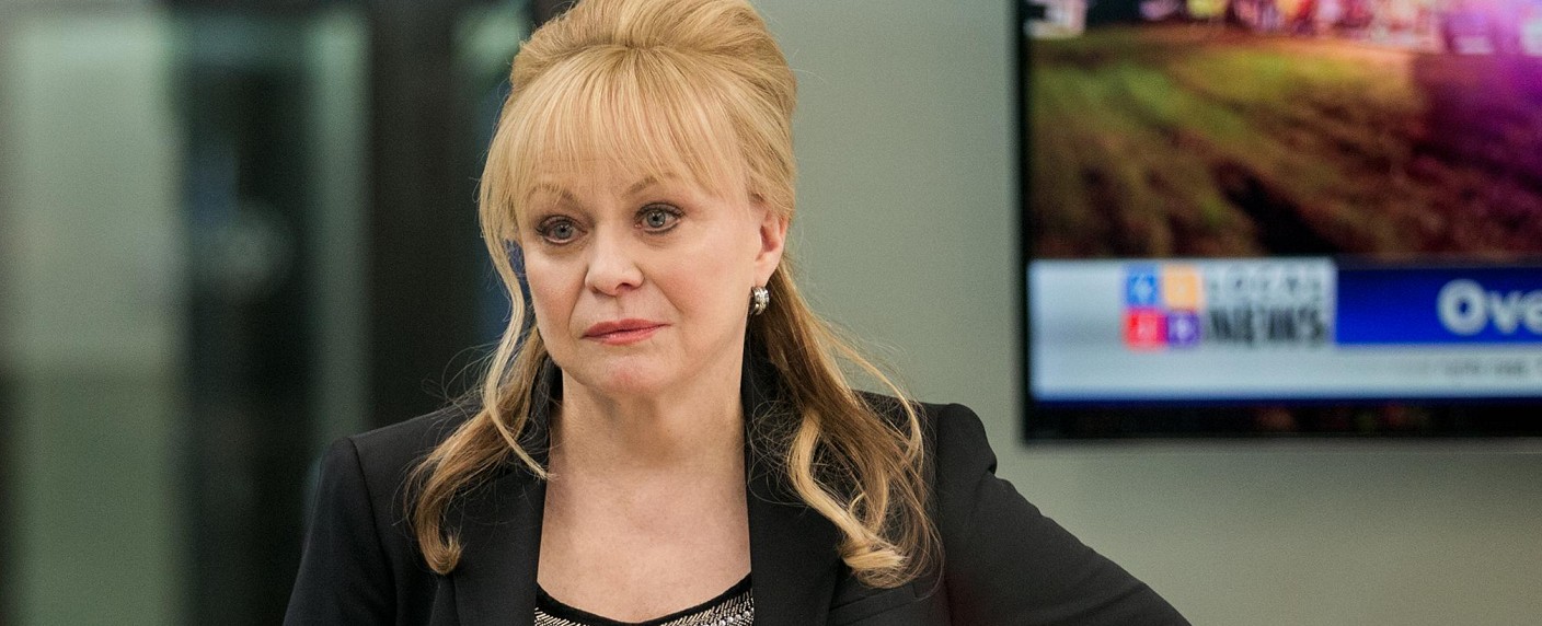 TNT engagiert Jacki Weaver für Drama-Pilot „The Deep Mad Dark“ – „Blunt Talk“-Veteranin wird zur Sektenführerin – Bild: Starz