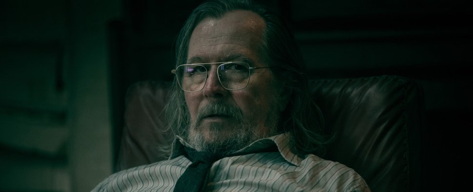 Jackson Lamb (Gary Oldman) muss sich in Staffel 8 warm anziehen – Bild: Apple TV/Jack English