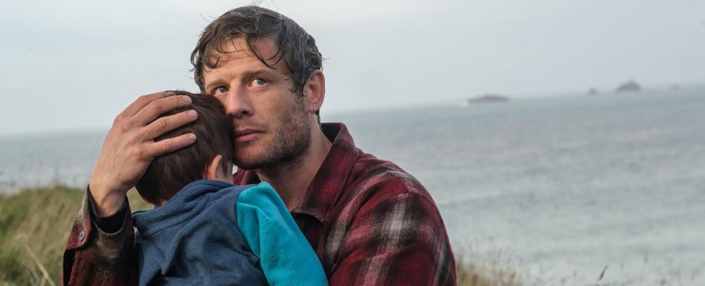 [UPDATE] Eltern-Albtraum für „Grantchester“-Star James Norton in neuem Thriller – Trailer zur Verfilmung von „Du gehörst uns“ – Bild: ITV