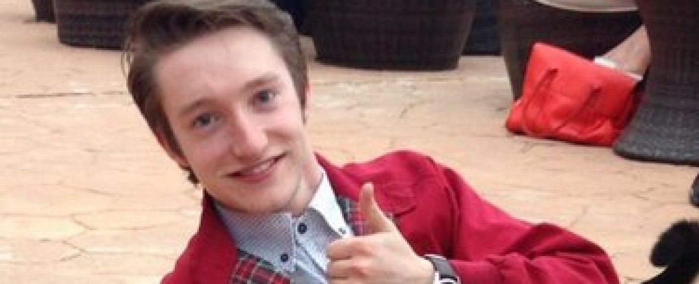 Sky 1 nennt  Startdaten für „After Hours“ und „Trollied“ – Neue und alte Comedy-Serie im Doppelpack – Bild: James Tarpey/​Twitter