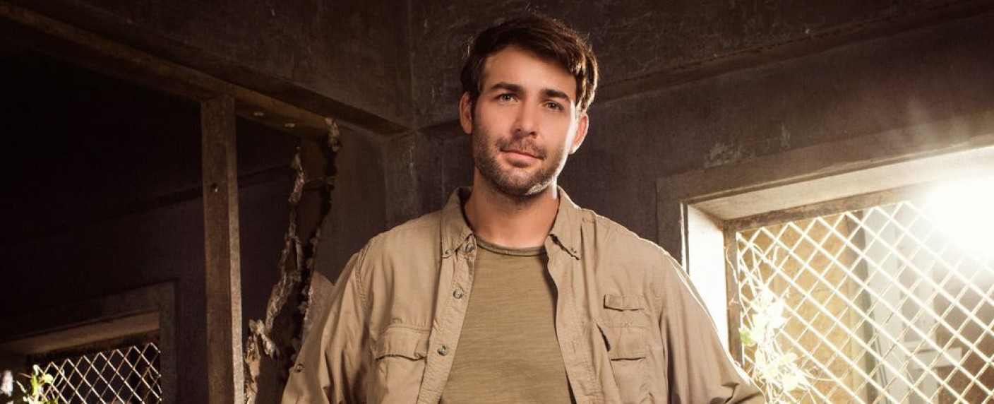 James Wolk („Zoo“) mit Dreifachrolle in neuem Serienpilot „Ordinary Joe“ – Drei unterschiedliche NBC-Leben für „Watchmen“-Veteran – Bild: CBS