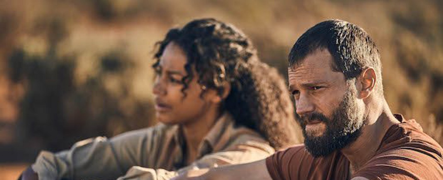 „The Tourist“: Baldiger Drehstart der zweiten Staffel mit Jamie Dornan – Danielle Macdonald ebenso wieder in den neuen Folgen dabei – Bild: BBC