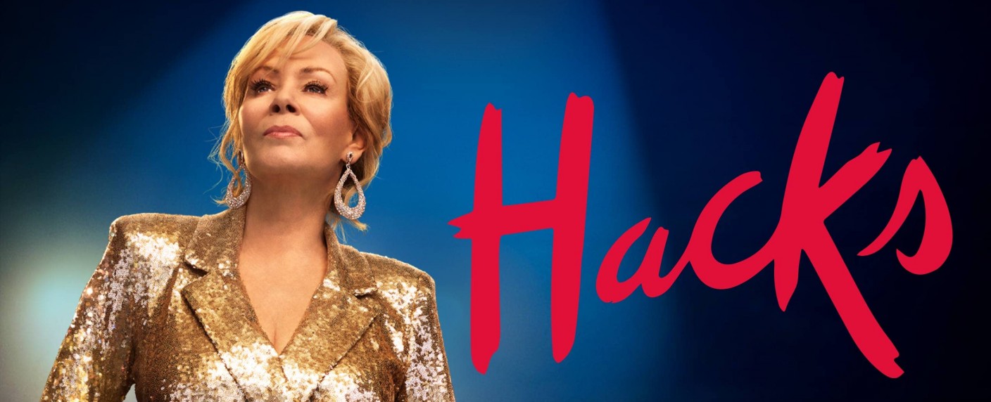 „Hacks“: Mit Preisen überhäufte Erfolgscomedy kommt ins deutsche Free-TV – Jean Smart brilliert als bissige Komikerin mit zweitem Frühling – Bild: Max