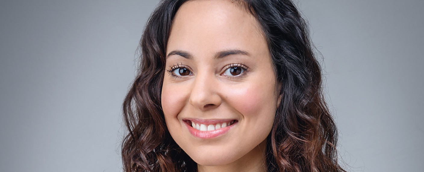 „Sturm der Liebe“: Alfons Sonnbichlers Nichte taucht auf – Jeannine Gaspár verstärkt Fürstenhof-Telenovela – Bild: ARD/​Christof Arnold