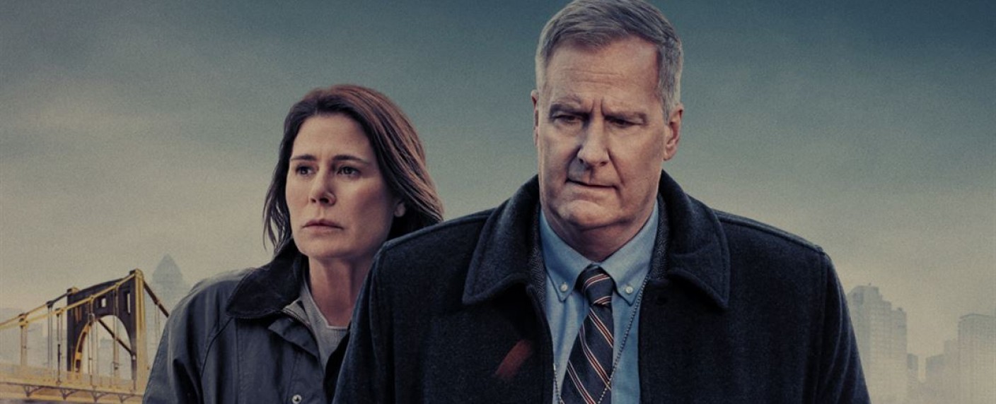 „American Rust“: Amazon setzt die einst gerettete Serie schon wieder ab – Keine dritte Staffel für Jeff Daniels und Maura Tierney – Bild: Prime Video