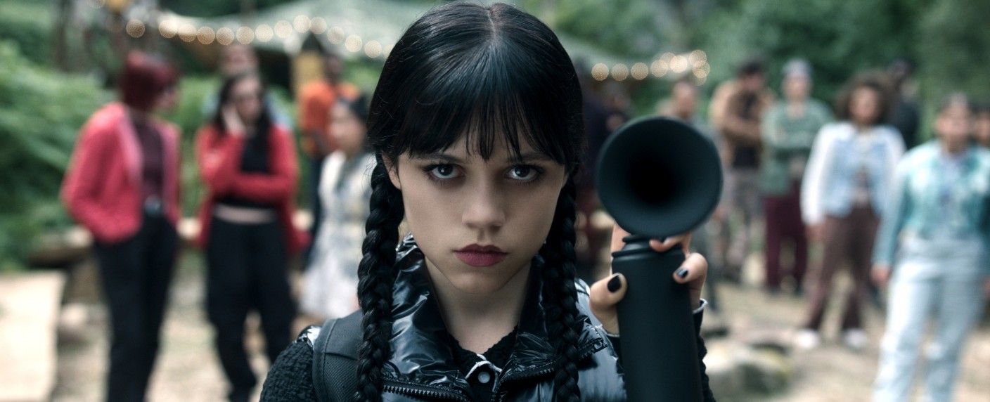 „Wednesday“: Ausführlicher Trailer zur zweiten Staffel – Netflix-Grusel-Comedy mit Jenna Ortega meldet sich bald zurück – Bild: Netflix