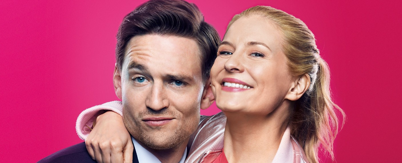 „Jenny – echt gerecht!“: Neue RTL-Serie startet im April – Birte Hanusrichter wird unverhofft zur Anwaltssekretärin – Bild: MG RTL D /​ Boris Breuer