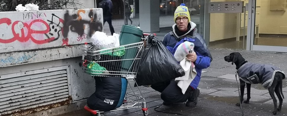 Jens Hilbert wagt das Experiment „Prominent und obdachlos“ – Bild: RTL Zwei