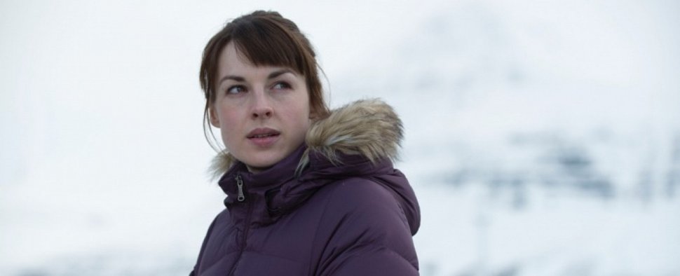 Jessica Raine im Arktis-Thriller „Fortitude“ von Sky – Bild: Sky
