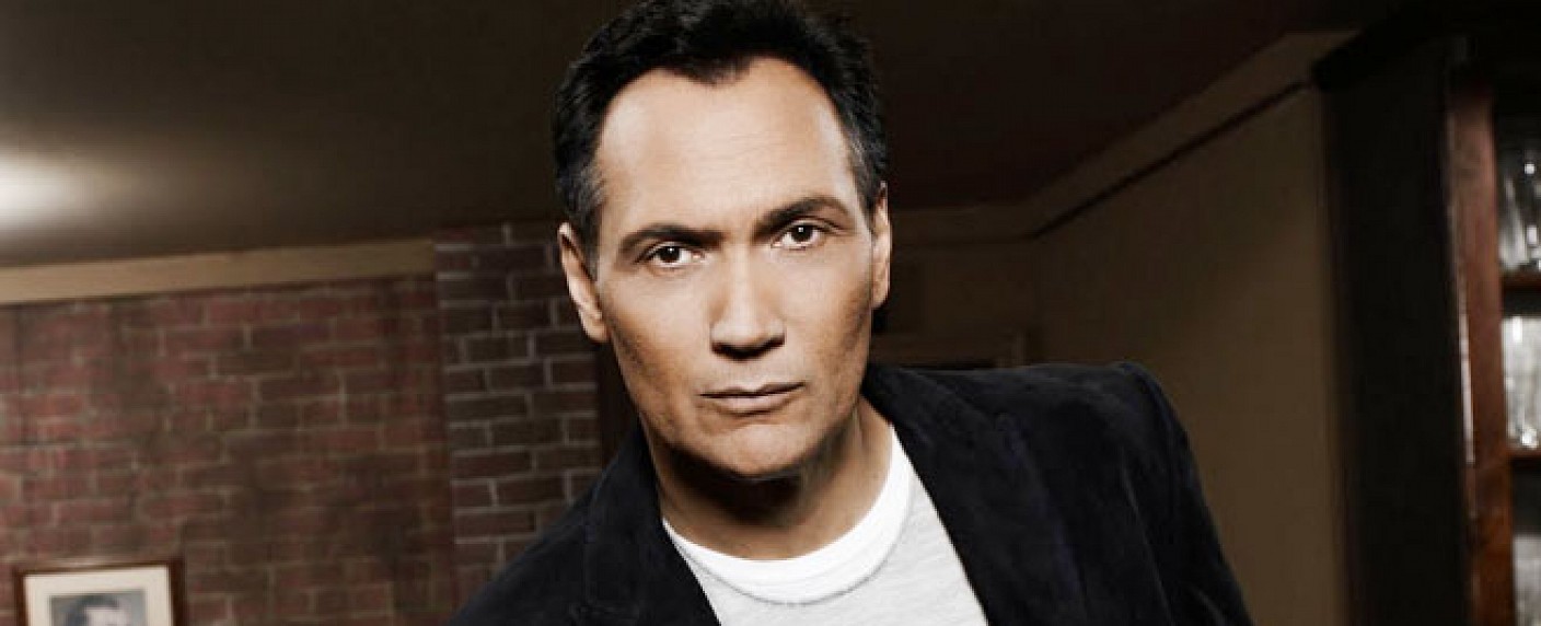 „24: Legacy“: Jimmy Smits spielt Miranda Ottos Ehemann – „Sons of Anarchy“-Veteran als Senator mit Präsidentschaftsambitionen – Bild: NBC