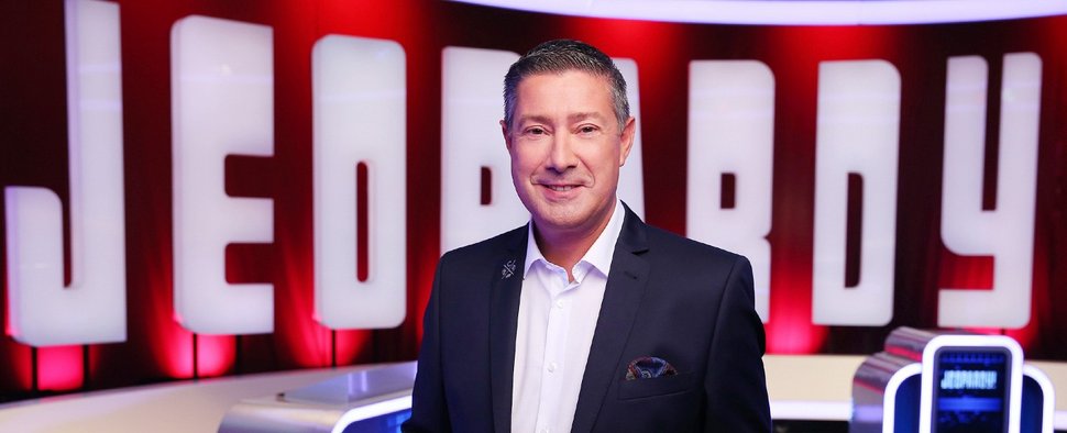 „Jeopardy!“ versagte erst kürzlich am Samstagmittag bei RTL mit nur 3,3 Prozent in der Zielgruppe. – Bild: RTLplus/Stefan Gregorowius
