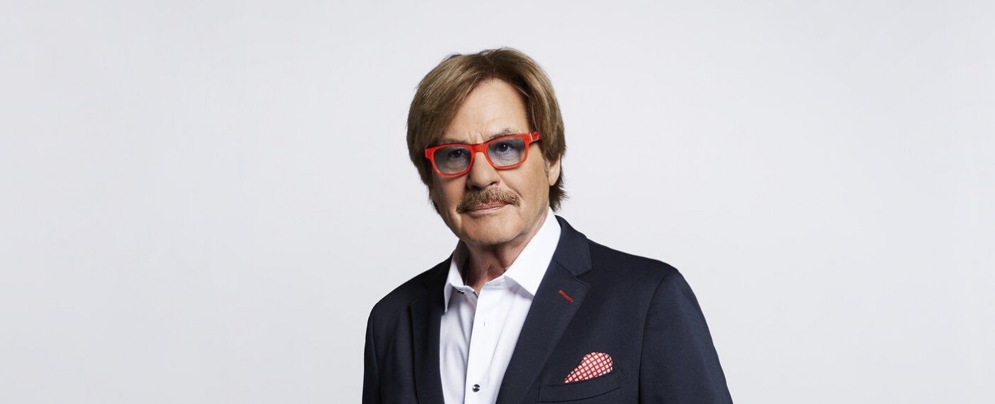 „Geh aufs Ganze!“ feiert Comeback – mit Jörg Draeger und dem Zonk – Daniel Boschmann wird „Praktikant“ des Zockerkönigs – Bild: Sat.1/​Marc Rehbeck