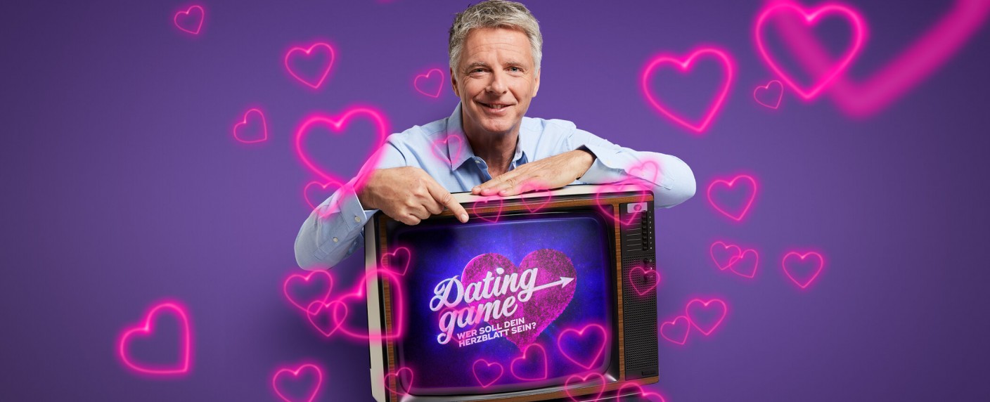 Quoten: Auch „Dating Game“ fällt durch, „How I Met Your Father“ ebenfalls schwach – ZDF-Thriller „Düstersee“ macht Konkurrenz platt, auch „WWM“ und „First Dates Hotel“ überzeugen – Bild: Sat.1/​Marc Rehbeck