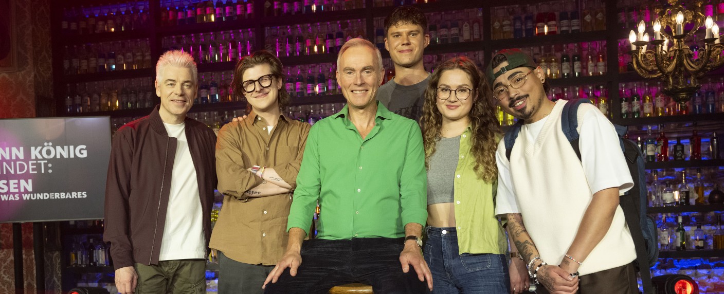 Comedian Johann König erhält eigene TV-Show im WDR – Plus TV-Premiere seines Bühnenprograms „Wer Pläne macht wird ausgelacht“ – Bild: WDR/​Melanie Grande