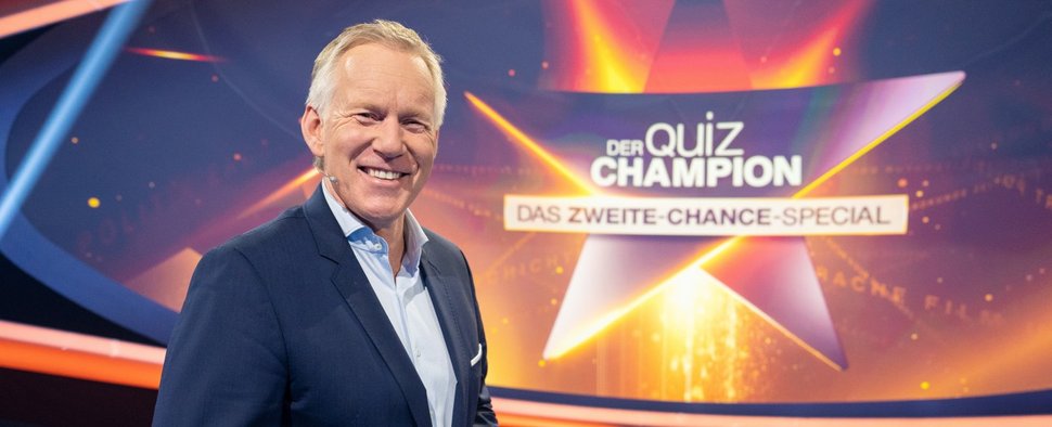 Johannes B. Kerner lädt zu „Zweite-Chance-Specials“ des „Quiz-Champion“ – Bild: ZDF/Sascha Baumann
