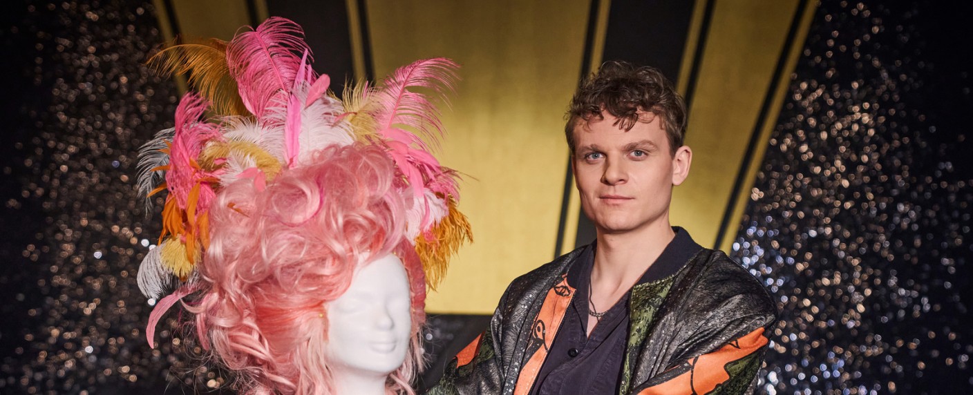 ZDF dreht Biopic über Drag-Queen Olivia Jones – Eventfilm mit Johannes Hegemann und Annette Frier in den Hauptrollen – Bild: ZDF/​Thomas Leidig