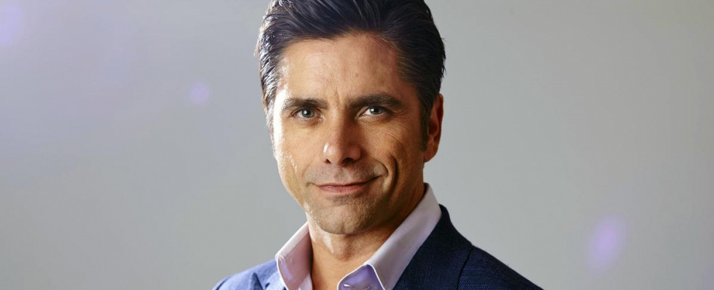 „Scream Queens“: John Stamos („Full House“) wird neuer Hauptdarsteller – Als geheimnisvoller Chef der Chirurgie in bizarrem Krankenhaus – Bild: FOX