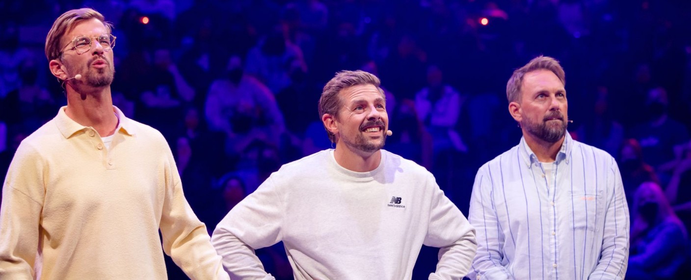 Quoten: Joko & Klaas und „Bauer sucht Frau“ auf Augenhöhe, „Inga Lindström“ schlägt Fußball – „Navy CIS“ fällt trotz Crossover mit „Navy CIS: Hawaii“ zurück – Bild: ProSieben/​Nadine Rupp