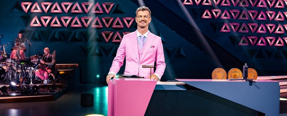 Joko Winterscheidt moderiert das Staffelfinale von „Wer stiehlt mir die Show?“ – Bild: ProSieben/Max Beutler
