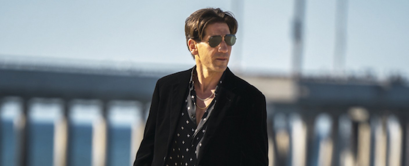 „American Gigolo“: Jon Bernthal („Punisher“) wird im Trailer zum „Mann für gewisse Stunden“ – Showtime veröffentlicht ebenfalls ersten Clip zu „Three Woman“ – Bild: Showtime