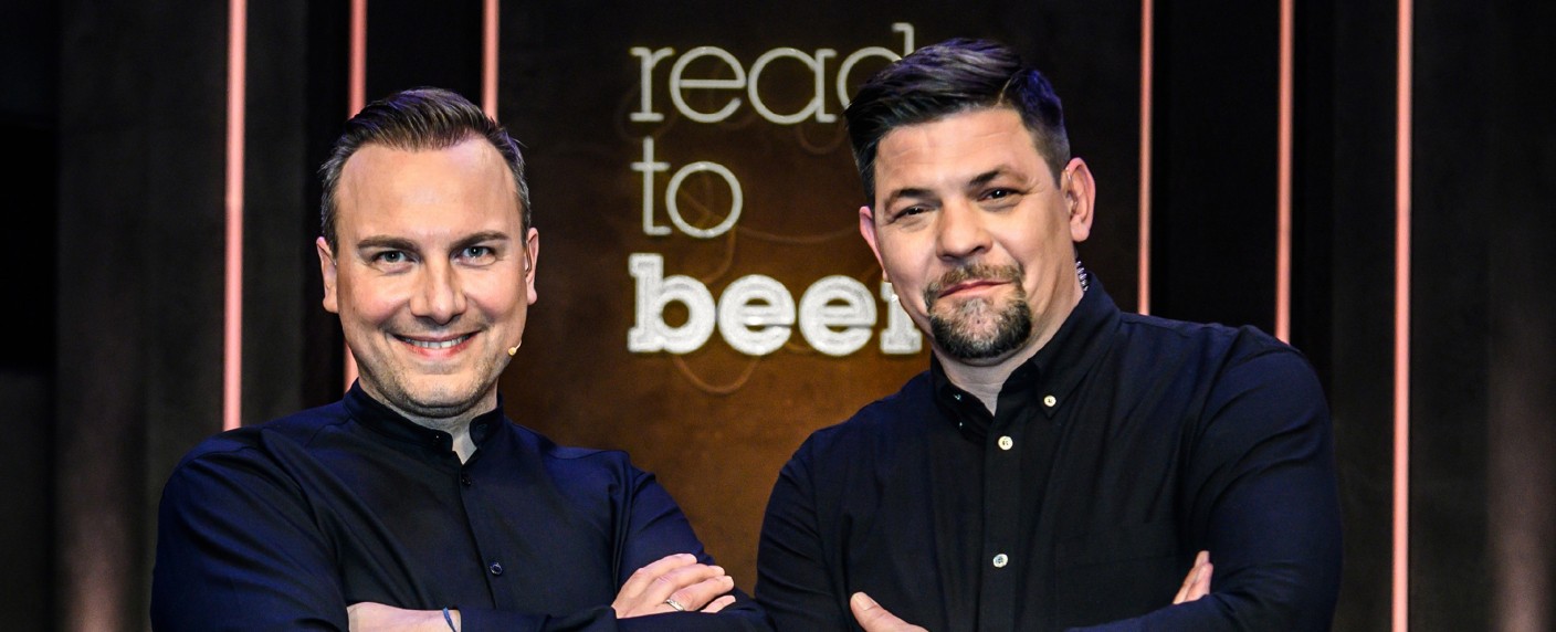 „Ready to beef“: Zweite Staffel zunächst bei TVNOW – Tim Mälzer und Tim Raue bitten online erneut zum Kochwettstreit – Bild: TVNOW /​ Pervin Inan Sertas