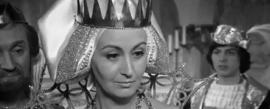 „Drei Haselnüsse für Aschenbrödel“: Darstellerin Karin Lesch gestorben – Die Königin aus dem Kultfilm wurde 89 Jahre alt – Bild: DEFA