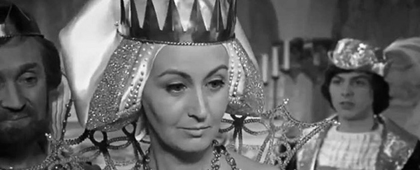 „Drei Haselnüsse für Aschenbrödel“: Darstellerin Karin Lesch gestorben – Die Königin aus dem Kultfilm wurde 89 Jahre alt – Bild: DEFA