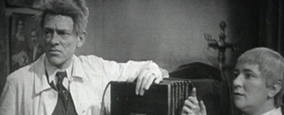 Karl Valentin und Liesl Karlstadt im Kurzfilm „Im Photoatelier“ (1932) – Bild: Valentin-Erben / RA Fette