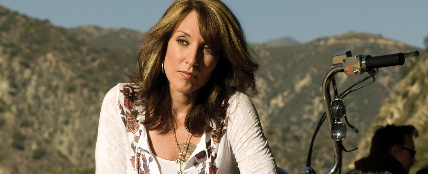 Katey Sagal wird in neuem Piloten kratzbürstige „Nana“ – „Sons of Anarchy“-Veteranin produziert neue ABC-Comedy – Bild: FX