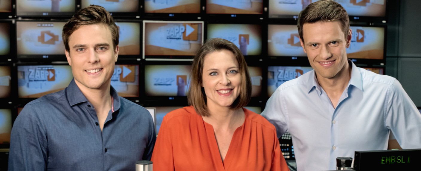 „Zapp“: Anja Reschke verlässt die Sendung nach 18 Jahren – Zwei neue Moderatoren für das NDR-Medienmagazin – Bild: NDR/​Thorsten Jander