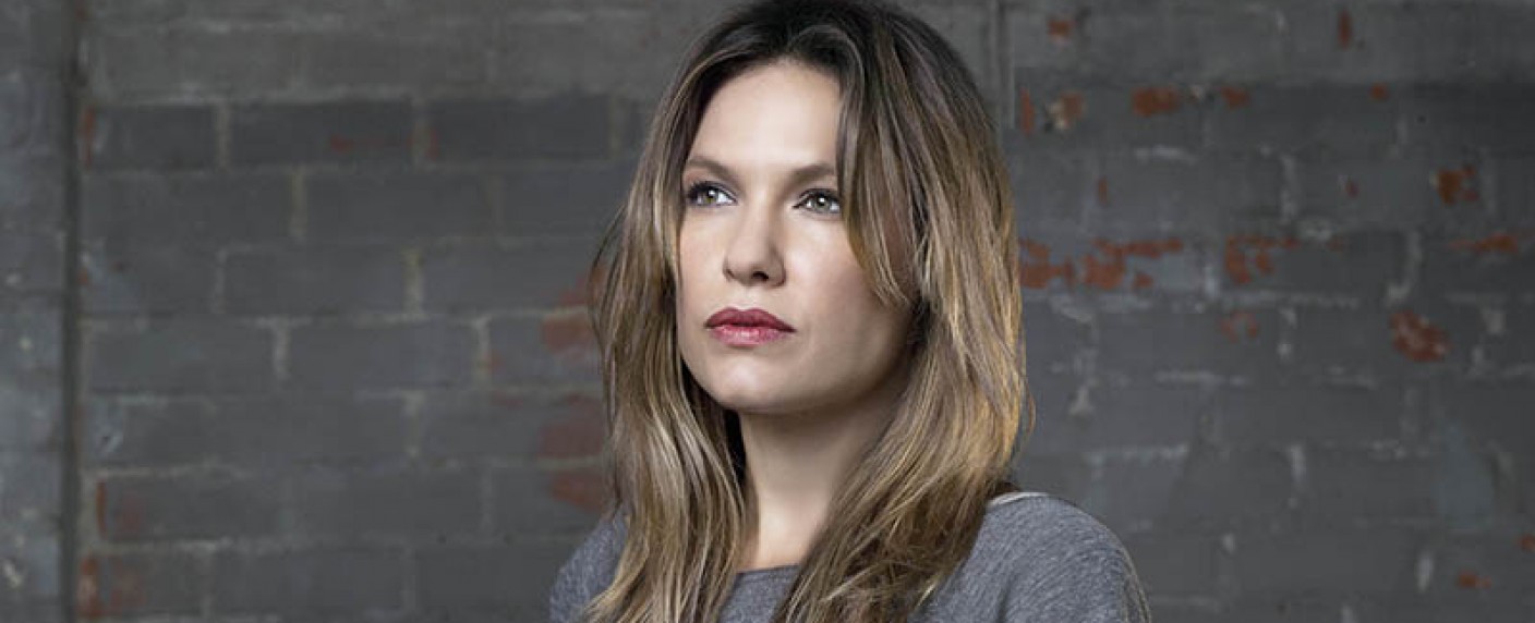 Kiele Sanchez („Kingdom“) übernimmt weibliche Hauptrolle in „The Lincoln Lawyer“ – „Der Mandant“ als Serienadaption von David E. Kelley – Bild: Audience Network