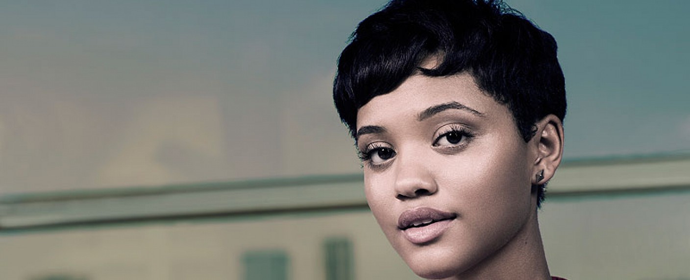 „Extant“ verpflichtet „Transparent“-Darstellerin Kiersey Clemons – Als moralisch uneindeutiger Android besetzt – Bild: MTV