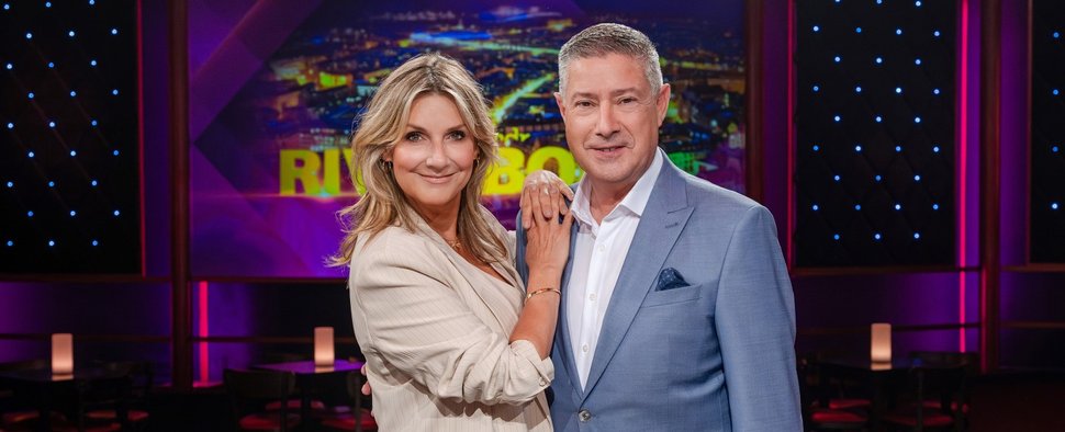 Kim Fisher und Joachim Llambi moderieren heute das „Riverboat“ im MDR – Bild: MDR/Kirsten Nijhof