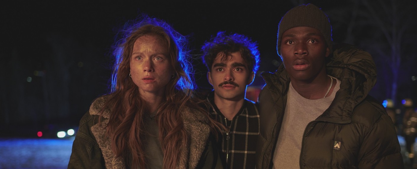 „Kitz“: Deutsche Netflix-Serie über Glitzerwelt von Kitzbühel krankt an starker Überzeichnung – Review – Junge Frau will Tod ihres Bruders rächen und nimmt reiche Influencerin ins Visier – Bild: Netflix