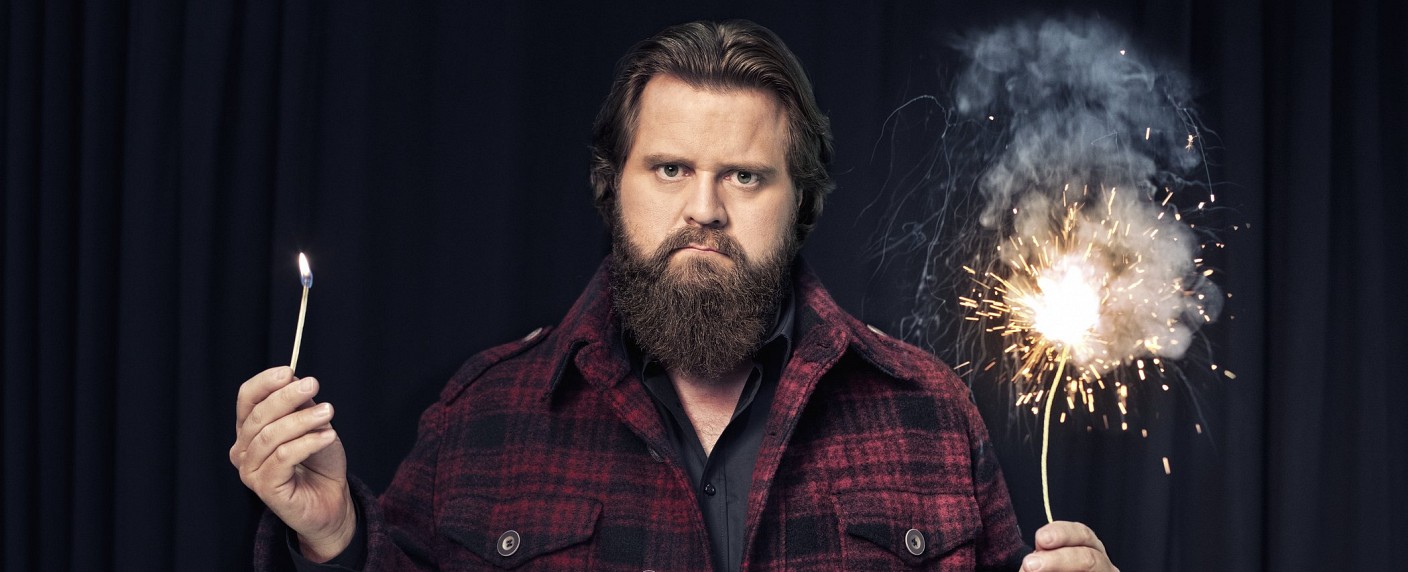 RTL sorgt für Krimi-Nachschub mit Caroline Peters und Antoine Monot, Jr. – Drei neue Reihen für den „tödlichen Dienst-Tag“ – Bild: obs/​SAT.1/​Benedikt Mueller