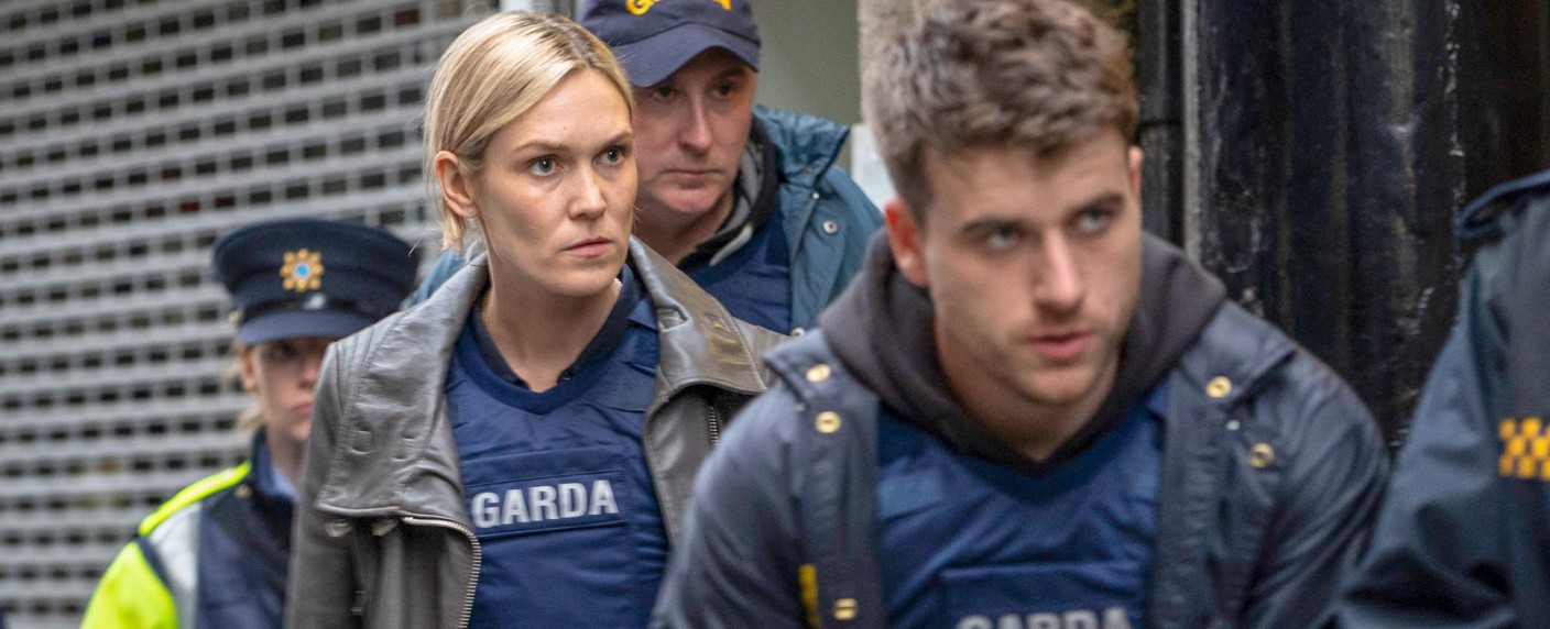 „Tödliche Flucht“: Irischer Krimi im Januar bei arte – Mord im Umfeld einer Flüchtlingsunterkunft beleuchtet irische Unterwelt – Bild: Spiral Pictures