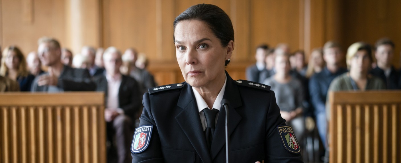 Schirachs „Glauben“: Justizdrama mit Désirée Nosbusch noch in diesem Jahr im Free-TV – Miniserie inspiriert von Wormser Missbrauchsprozessen – Bild: RTL/​Stephan Rabold