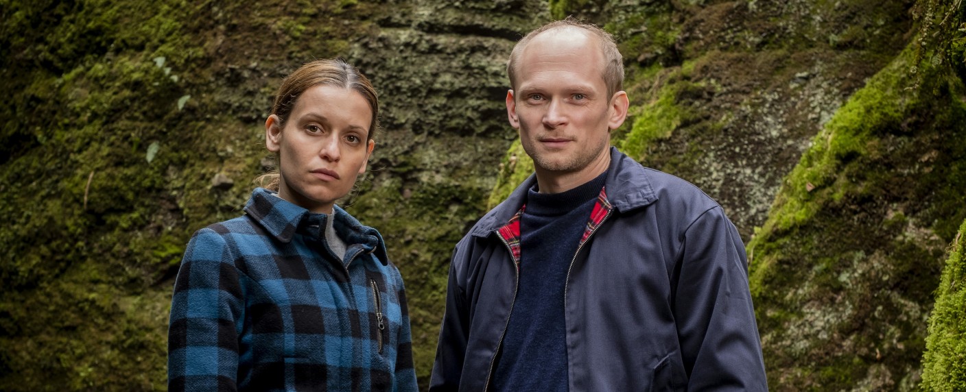 Neuer „DonnerstagsKrimi“ aus Thüringen mit Kristin Suckow und Bernhard Conrad – Profiler begeben sich auf die Jagd nach einem Serienmörder – Bild: ARD/​Gordon Muehle