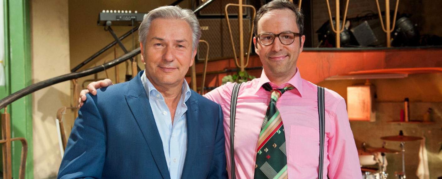 „Krömer – Late Night Show“: Dritte Staffel startet im Oktober – Kurt Krömer begrüßt Klaus Wowereit, Hans Sigl, Scooter und Co. – Bild: rbb/​Max Kohr