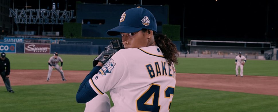 Kylie Bunbury spielt in „Pitch“ die erste Frau in der MLB – Bild: FOX