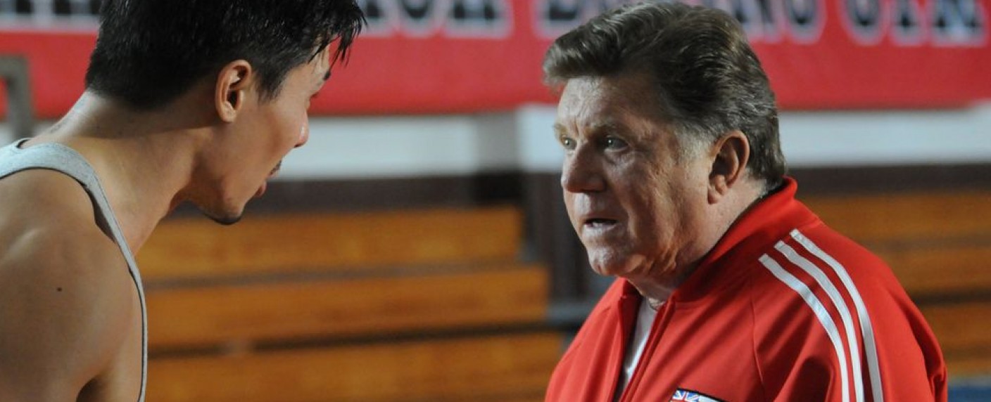 Altdarsteller Larry Manetti besucht neues „Magnum P.I.“ – Alter Rick hilft neuem Rick – Bild: CBS