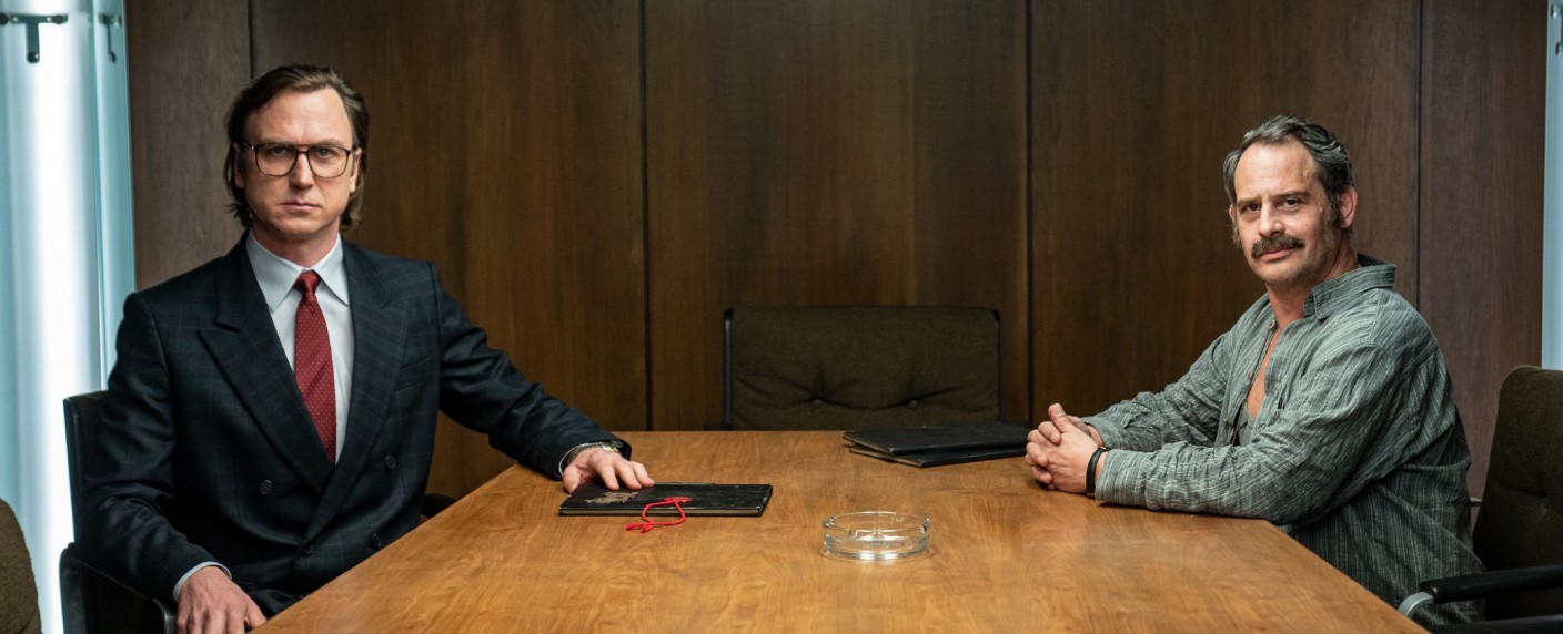 Drehstart für „Faking Hitler“ mit Moritz Bleibtreu und Lars Eidinger – Skandal um die Hitler-Tagebücher wird für TVNOW verfilmt – Bild: TVNOW /​ Wolfgang Ennenbach