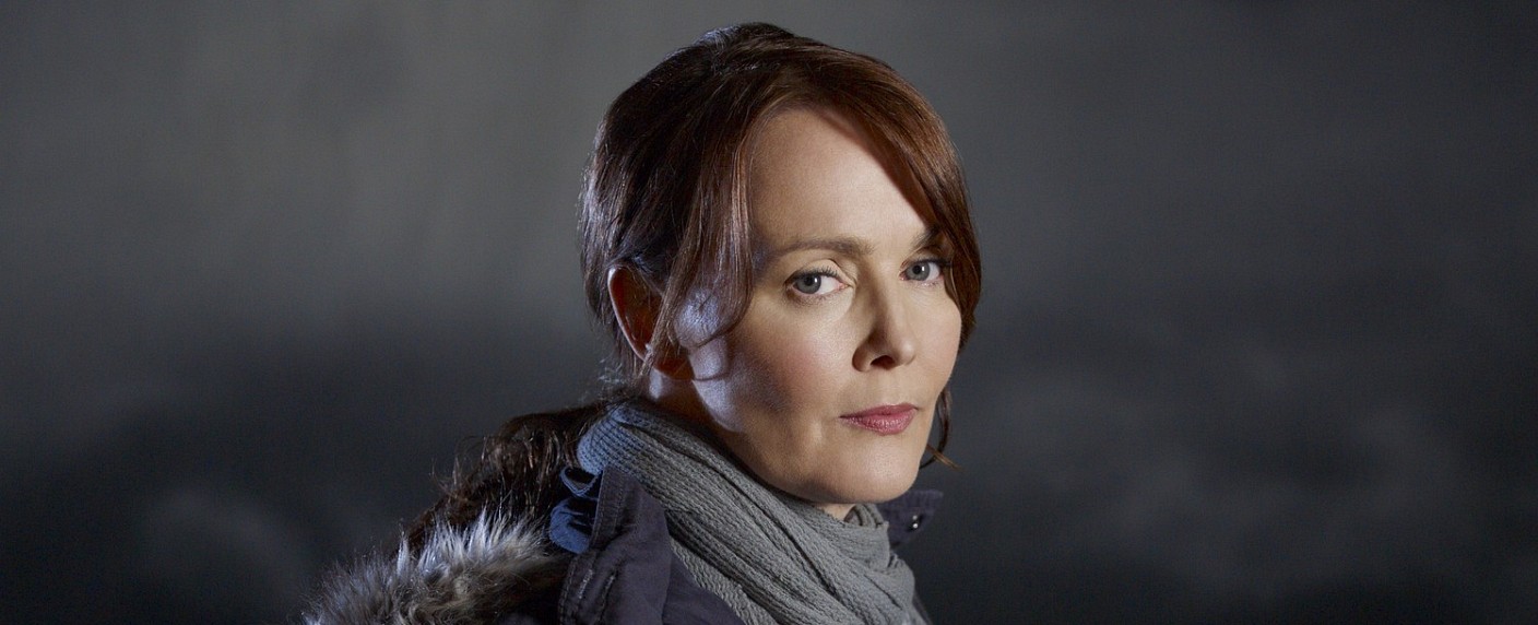 „Colony“: Laura Innes („Emergency Room“) erleidet in Staffel zwei Verluste – Neue Staffel zeigt auch den „Tag der Ankunft“ – Bild: NBC