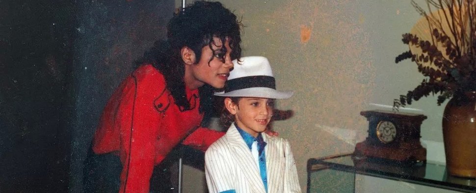 „Leaving Neverland“: Michael Jackson (l.) und der junge Wade Robson – Bild: Sundance TV/Wade Robson