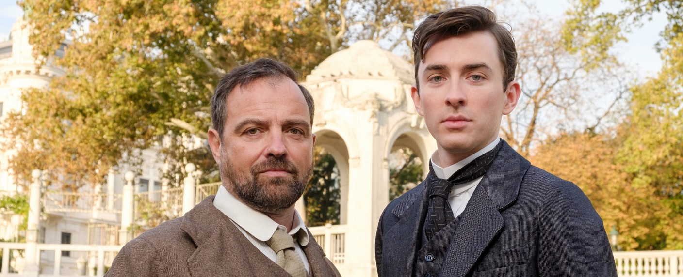 „Liebermann“: ZDF und ORF produzieren historische Krimireihe – Romanverfilmung mit Matthew Beard und Juergen Maurer – Bild: MR Film/​Petro Domenigg