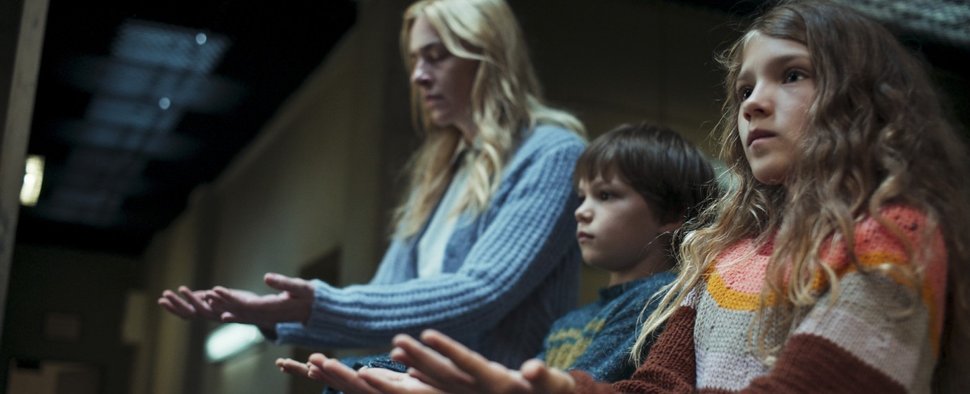 „Liebes Kind“ war Ende 2023 die zweitbeliebteste Serie bei Netflix – Bild: Netflix
