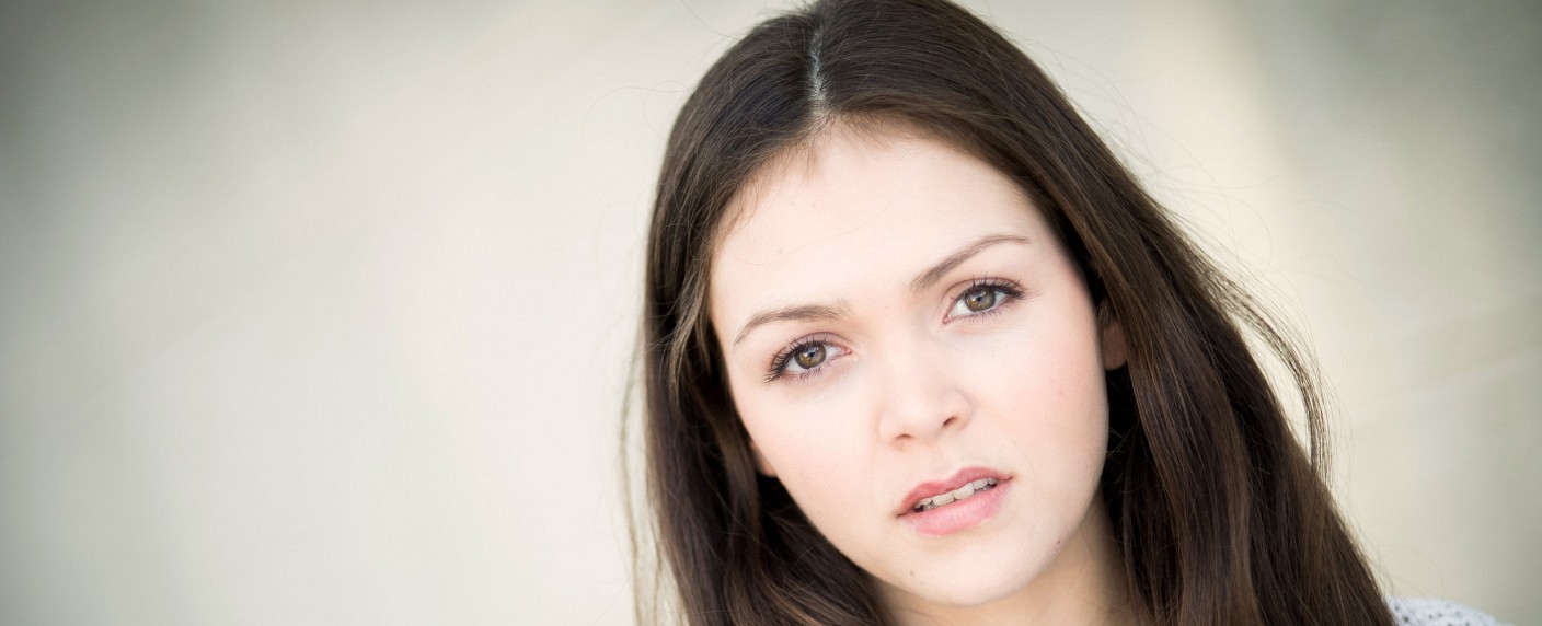 Neue Hauptdarstellerin in der „Lindenstraße“ – 20-jährige Lilian Büchner ist ab Sonntag dabei – Bild: WDR/​Steven Mahner