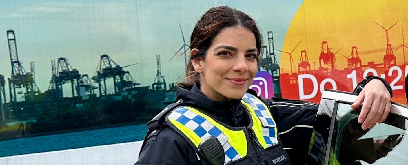 Lilli Hollunder („Notruf Hafenkante“) im Interview: „Ich hatte keine Lust mehr, immer die Gastschauspielerin zu sein“ – Über „Verbotene Liebe“, „Anna und die Liebe“, „The Outpost“ und vieles mehr – Bild: ZDF/​Letterbox Filmproduktion