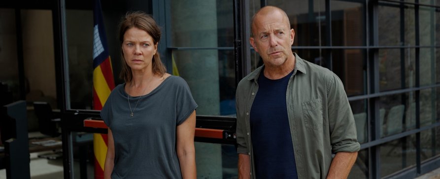 ZDF dreht Zweiteiler basierend auf dem Vermisstenfall „Maddie“ – Jessica Schwarz und Heino Ferch in den Hauptrollen – Bild: ZDF/​Pep Bonet