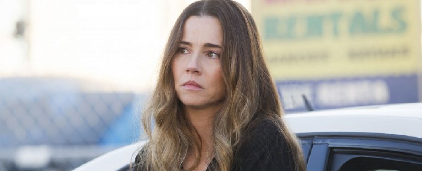 „Dead to Me“: Linda Cardellini neben Christina Applegate in düsterer Comedy – Frauenfreundschaft und Geheimnisse im Zentrum der Netflix-Serie – Bild: Saeed Adyani/​Netflix